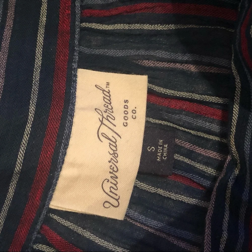 Universal threads‎ tank - Picture 2 of 3